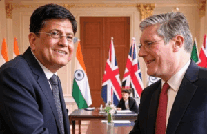 India-UK Trade Deal 2025: Piyush Goyal Hails a Game-Changer Alt text: Image of India-UK trade deal 2025, showing Piyush Goyal and Keir Starmer at a signing ceremony.